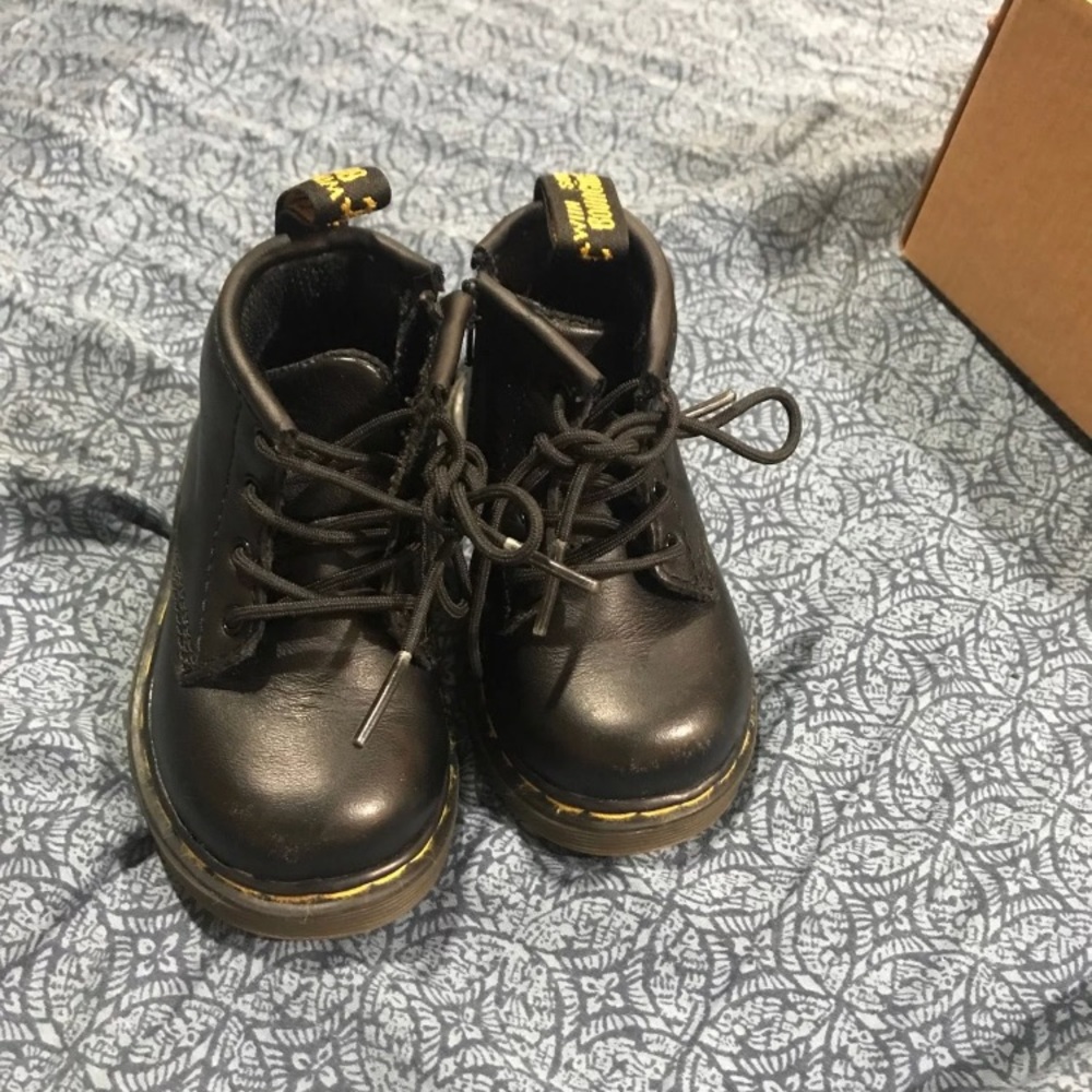 Baby drmartens size 4